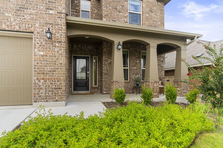 Property Photo: 607 Allende Bend TX 78748