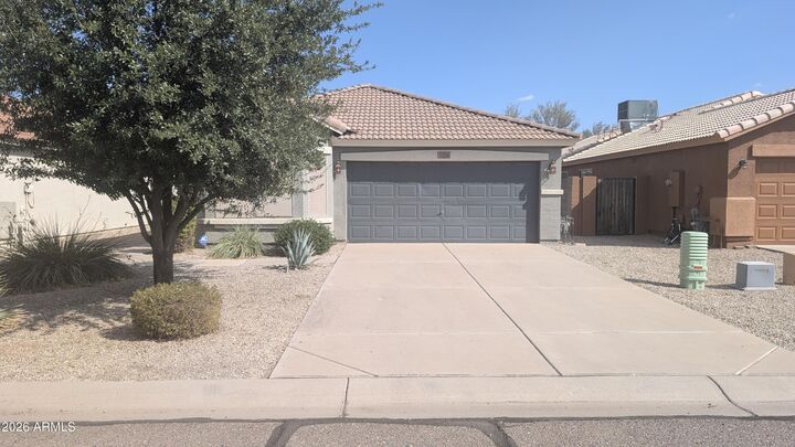 Property Photo: 1129 E Nardini Street AZ 85140