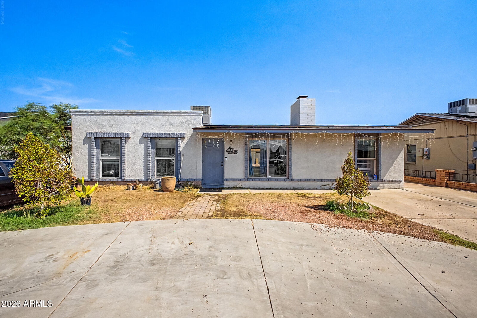 Property Photo: 8730 W Earll Drive AZ 85037