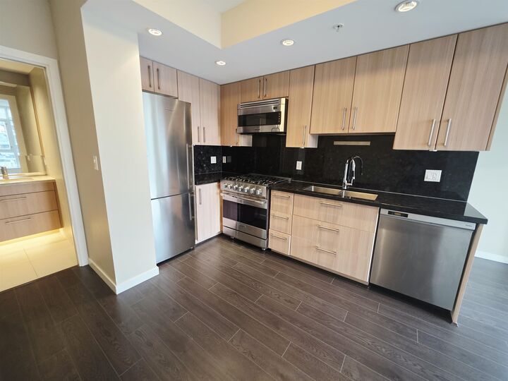 Property Photo:  1708 Columbia Street 1004  BC V5Y 0H7 