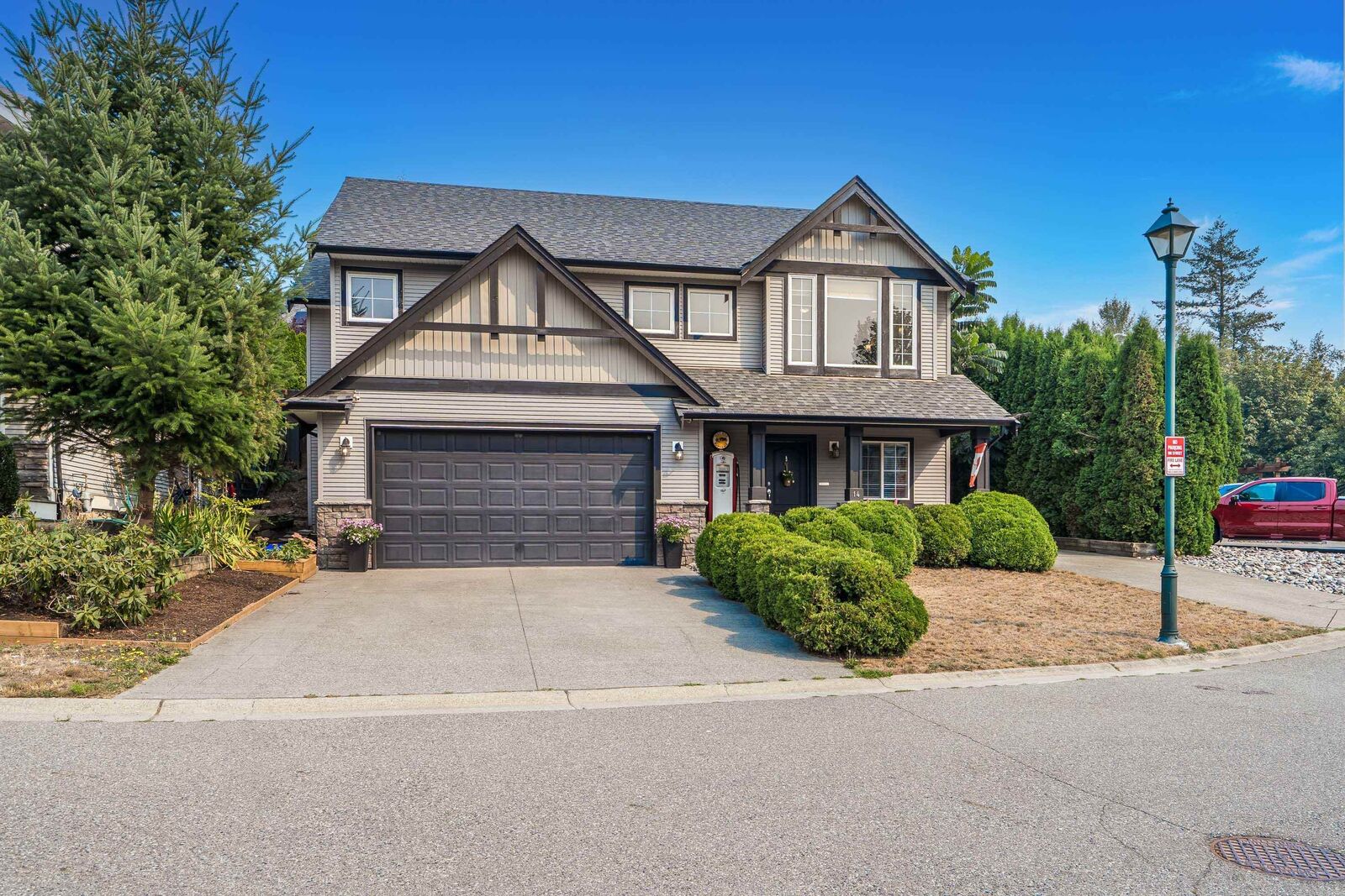 Property Photo: 45957 Sherwood Drive 14 BC V2R 5Y2