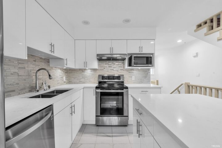 Property Photo: 3396 Cobblestone Avenue BC V5S 4S4