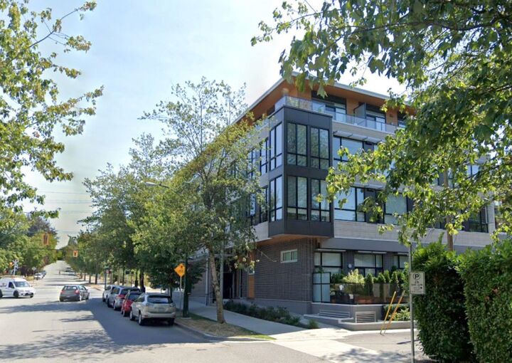 Property Photo: 5325 West Boulevard 202 BC V6M 3W4