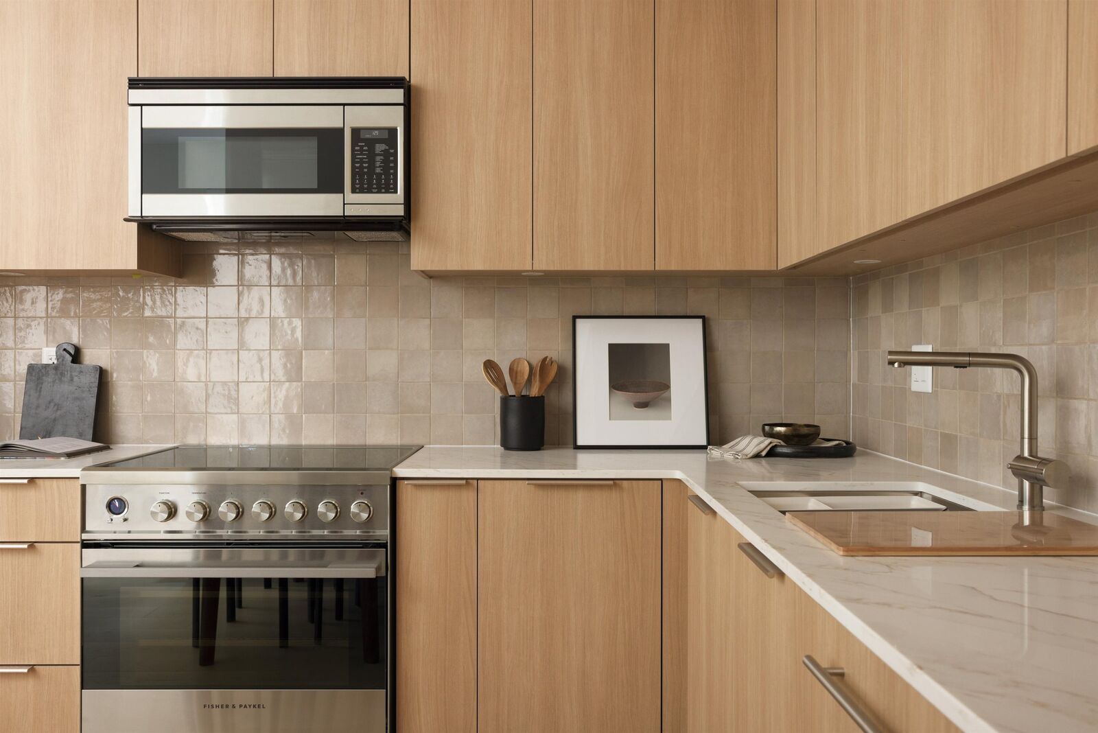 Property Photo: 593 E 49th Avenue BC V5W 2H1
