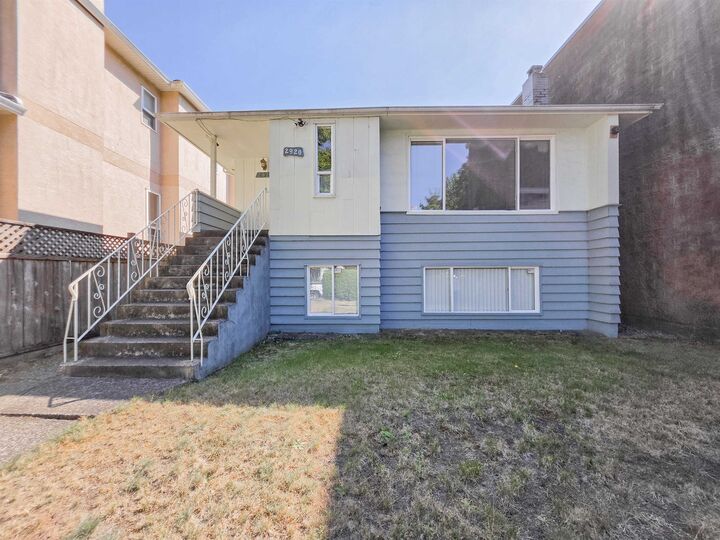 2920 Graveley Street — photo 1