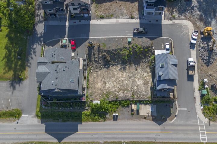 Property Photo:  1080 Foxglove Lane  BC V0N 1G1 