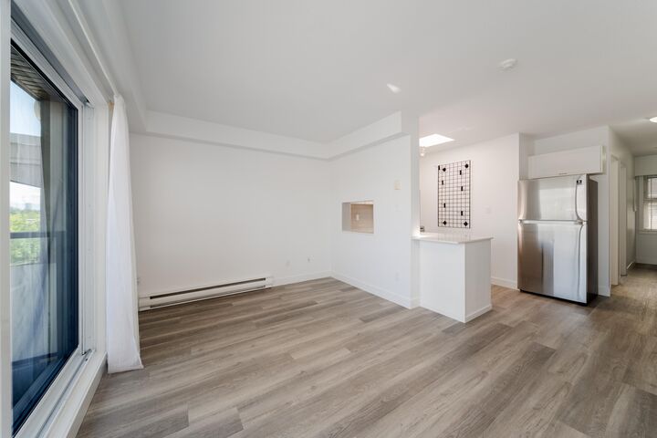 Property Photo: 3788 W 10th Avenue 302 BC V6R 2G4