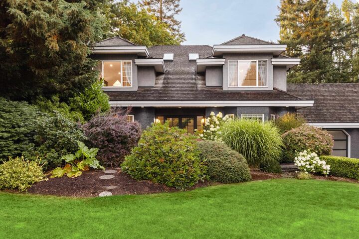 Property Photo: 13877 32 Avenue BC V4P 2B6