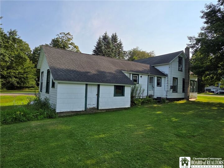 Property Photo:  6074 Honeysette Road  NY 14757 