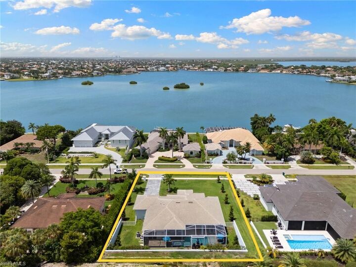 Property Photo: 1631 N Copeland Dr FL 34145