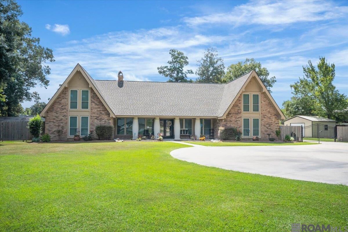 Property Photo:  7988 Chaperral Dr  LA 70726 