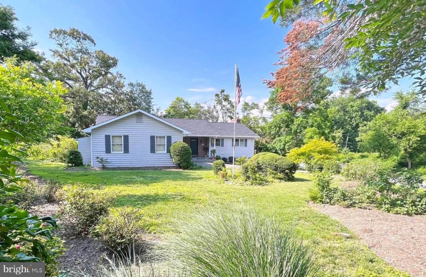 Property Photo:  258 Riverside Road  MD 21037 