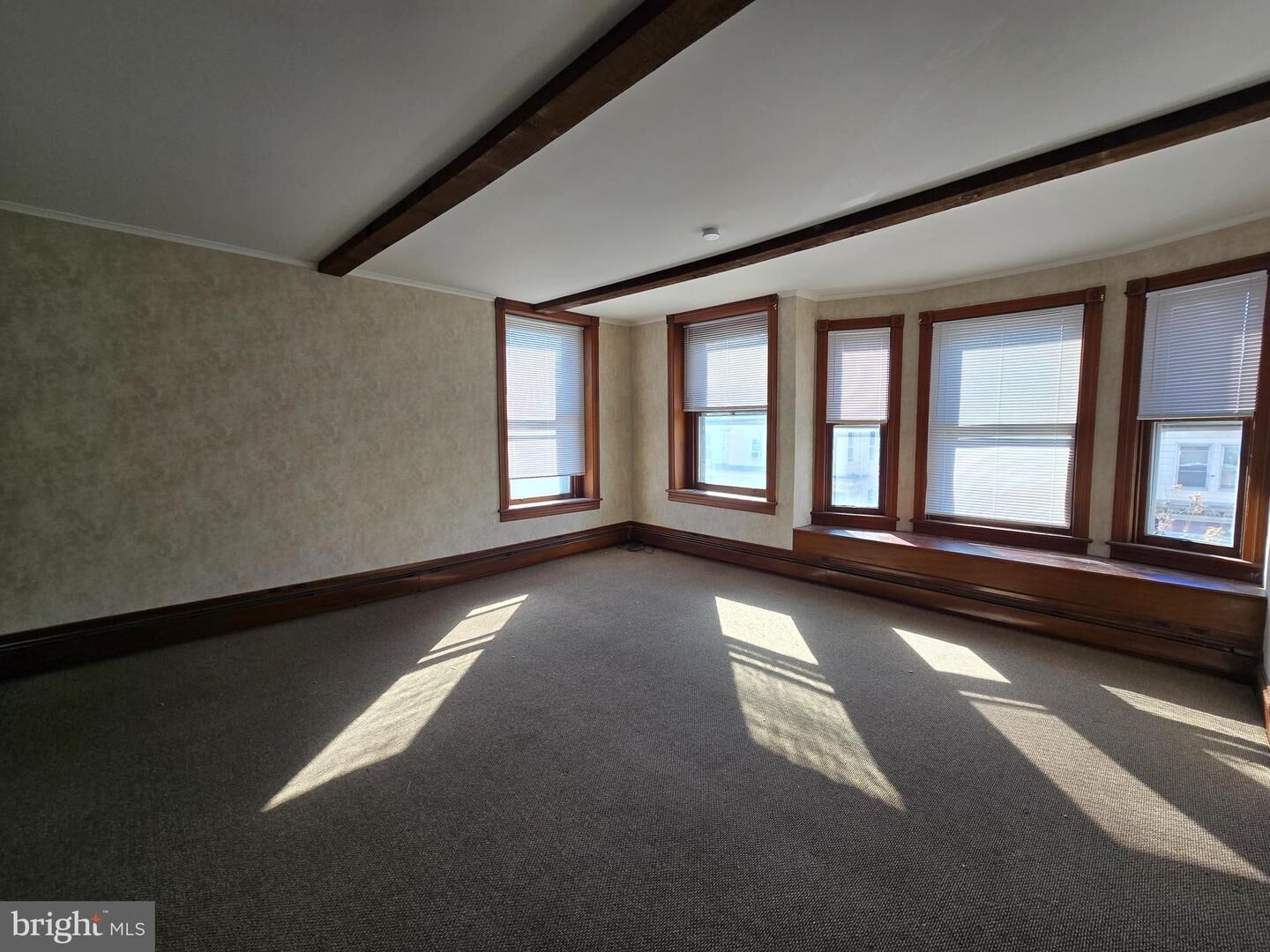 Property Photo:  209 E Market Street 2F  PA 17961 