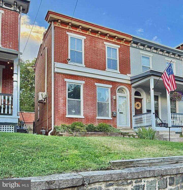 Property Photo:  819 N Van Buren Street  DE 19806 