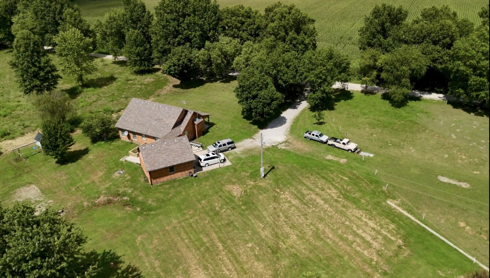 Property Photo:  1850 E Trails End Rd  MO 65284 