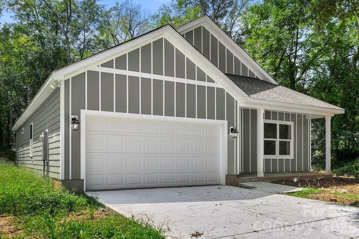 Property Photo:  503 E Dunlap Street  SC 29720 