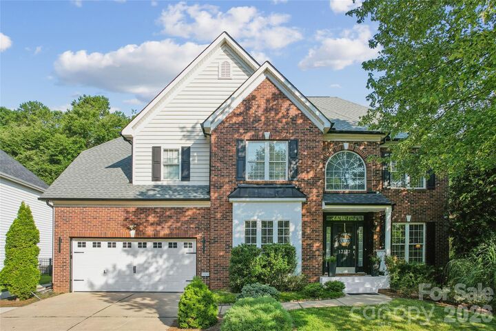 Property Photo: 12317 Braeloch Court NC 28078
