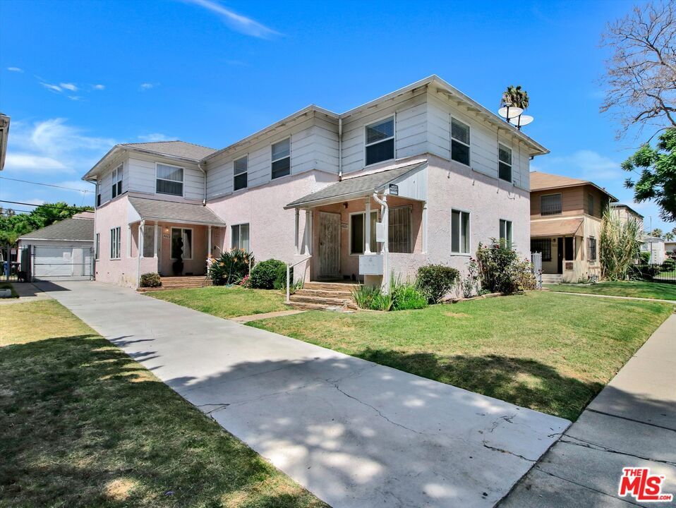 Property Photo: 3663 S Victoria Ave CA 90016