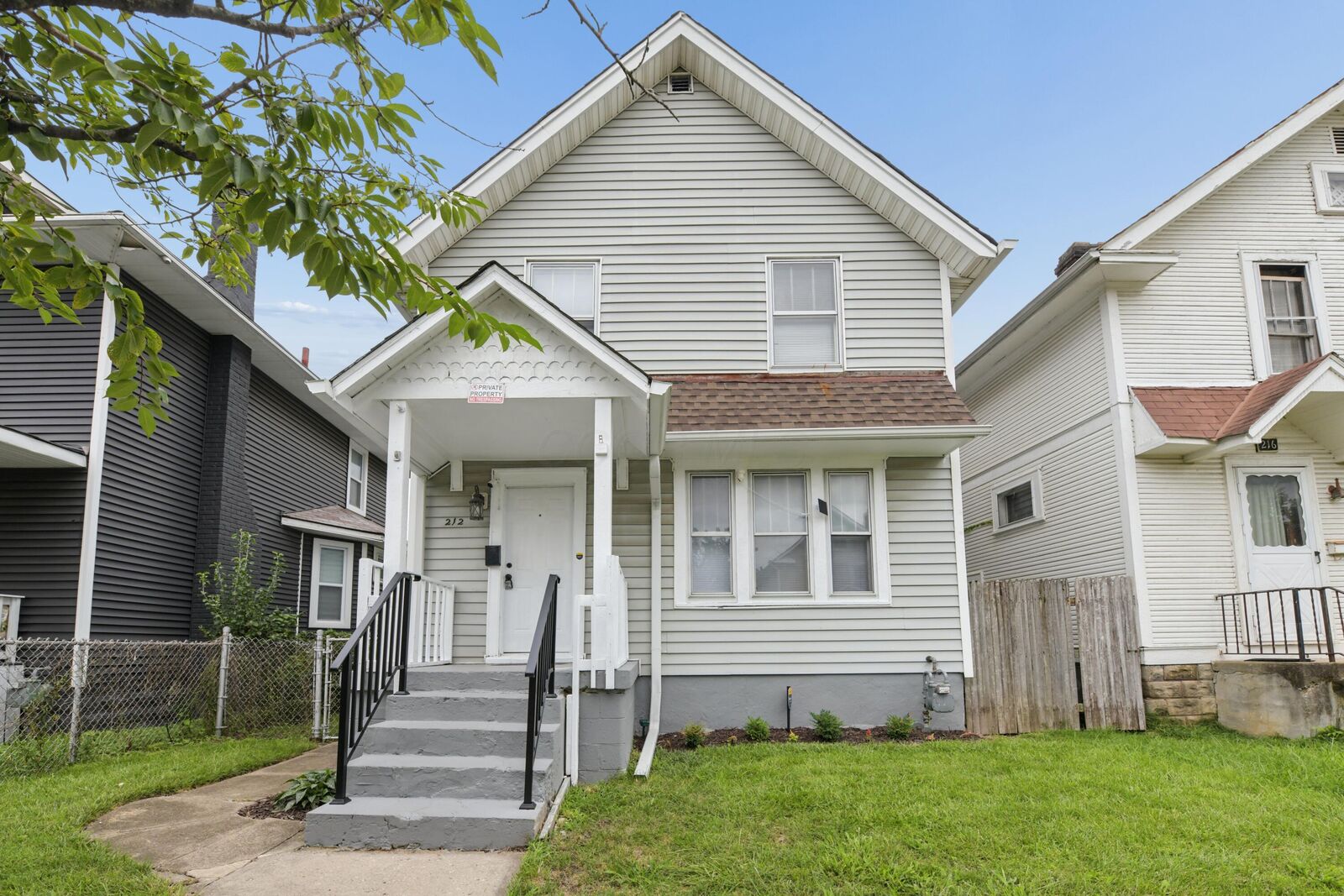 Property Photo: 212 S Harris Avenue OH 43204