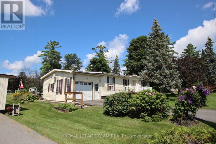 Property Photo: 7 Woodside Lane ON K0A 3L0