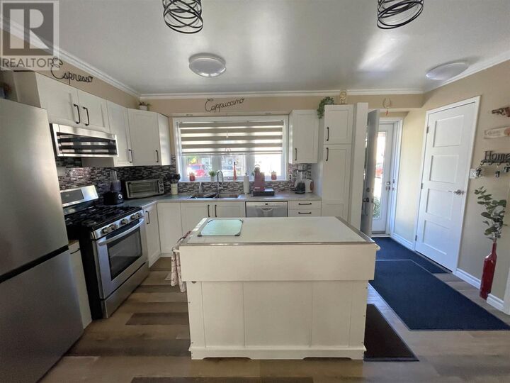 Property Photo: 33 Frame Cres ON P5A 2S4