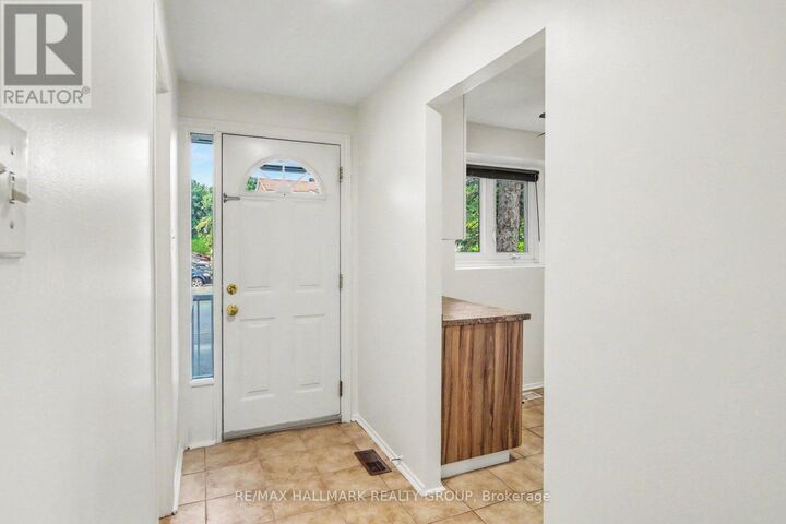 Property Photo:  1747A Lamoureux Drive  ON K1E 2N3 
