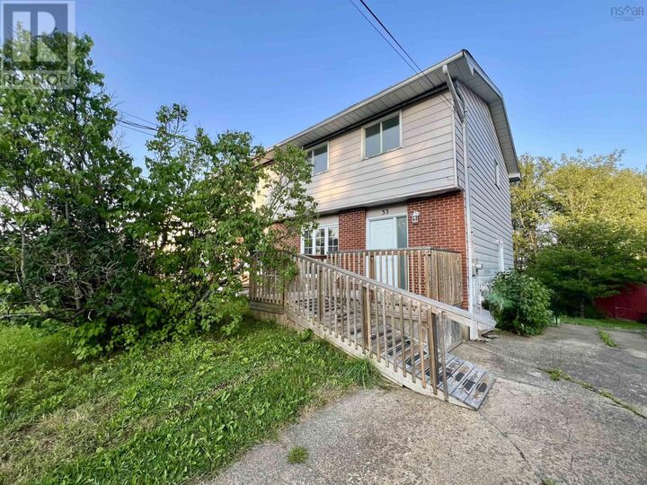 33 Denneb Crescent — photo 1