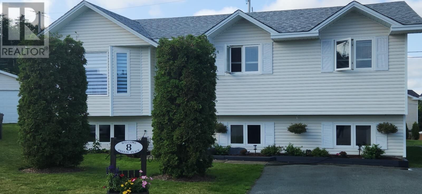 Property Photo:  8 Breeze Place  NL A1W 4C2 
