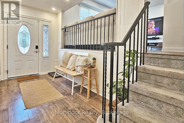 Property Photo:  50 Rosalynne Avenue  ON L1C 3X8 