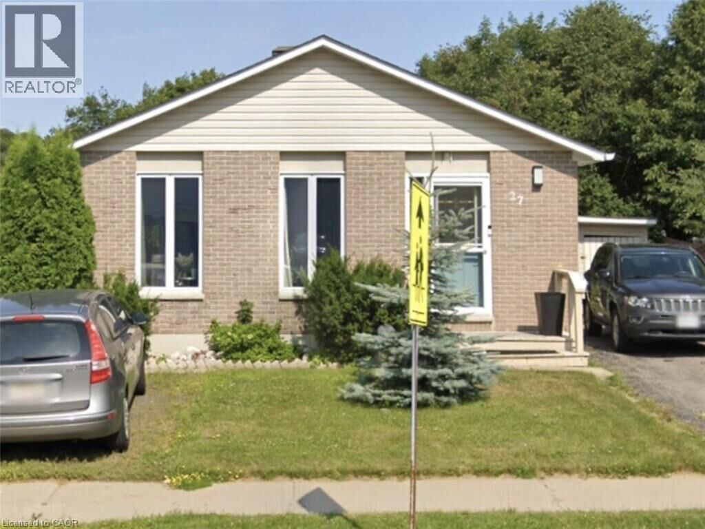 Property Photo: 27 Hergott Avenue ON P5A 3B1