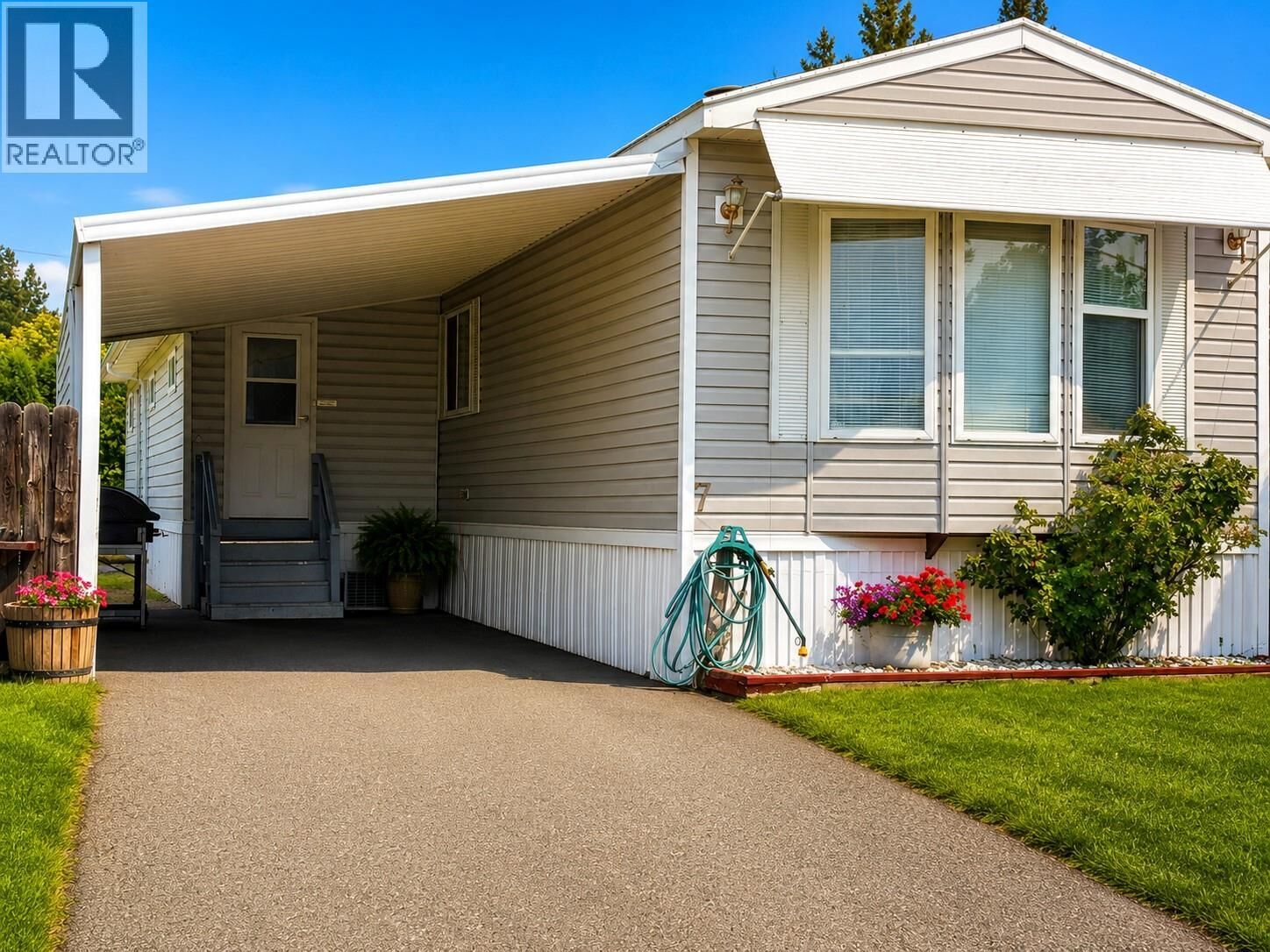 Property Photo:  3535 McCulloch Road 7  BC V1W 4R8 