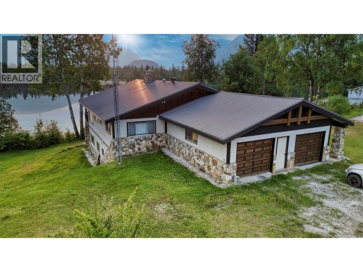 Property Photo: 906 Harrwood Drive BC V0E 1J0