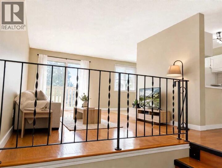 Property Photo:  5 Acadia Road West  AB T1K 4C1 