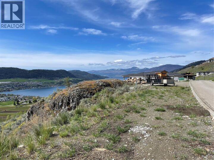 Property Photo:  595 Vineyard Way North 33  BC V1H 2M2 