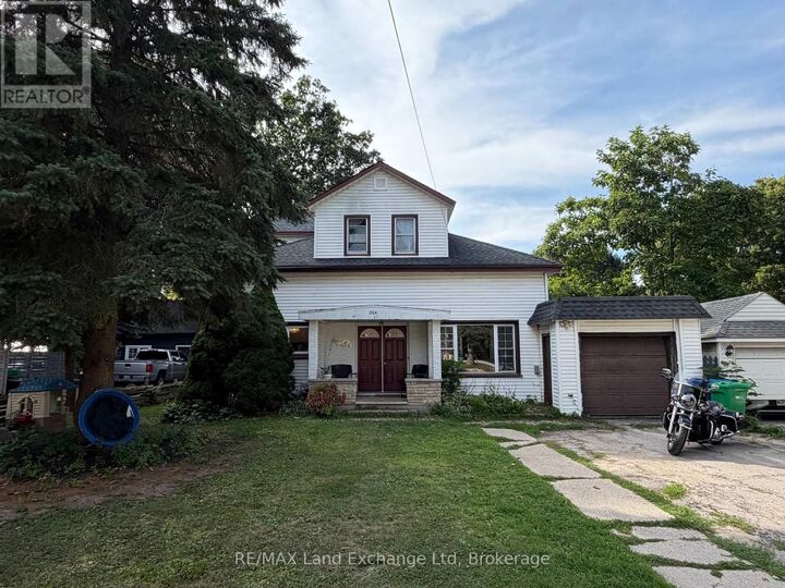 204 Minnie Street — photo 1
