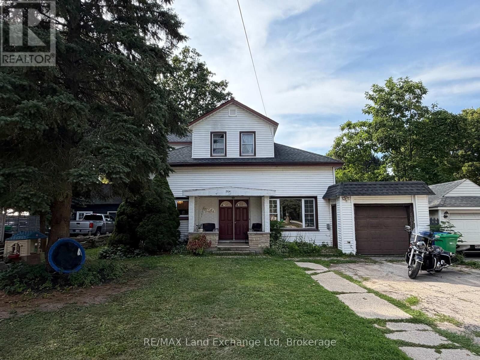 Property Photo: 204 Minnie Street ON N0G 2W0