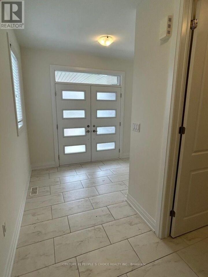 Property Photo: 66 Circus Crescent ON L7A 0H1