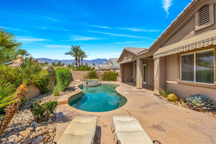 Property Photo:  41 Vista Mirage Way  CA 92270 