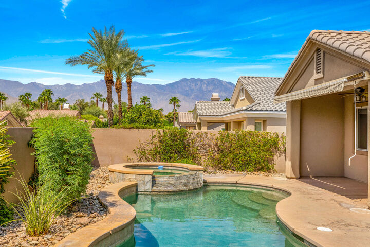 Property Photo: 41 Vista Mirage Way CA 92270