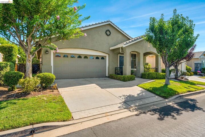 Property Photo: 297 Baldwin Dr CA 94513