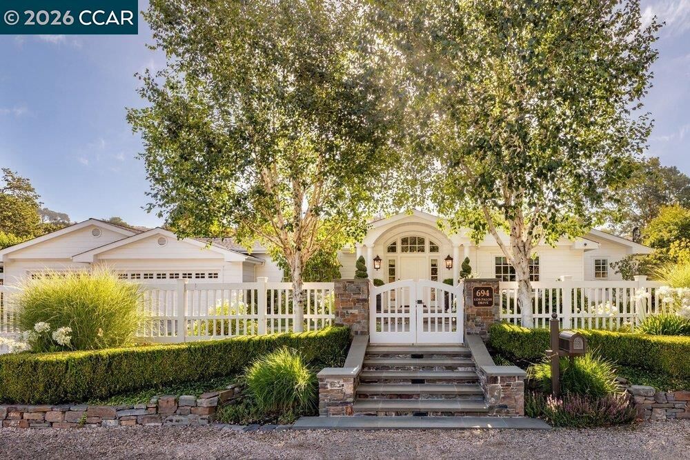 Property Photo:  694 Los Palos Dr  CA 94549 