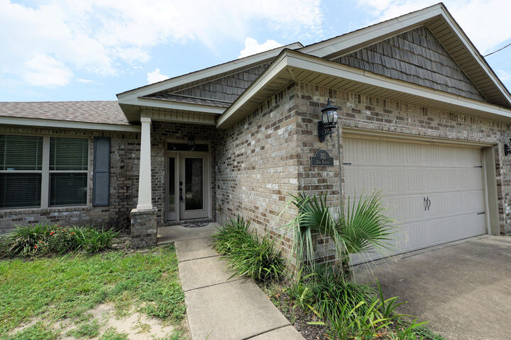 Property Photo: 745 2nd Avenue FL 32547