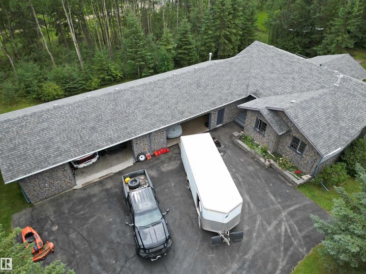 Property Photo: 51350 Rge Road 224 133 AB T8C 1H3