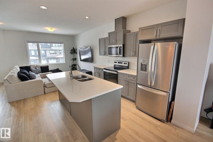Property Photo:  1512 157 Street SW  AB T6W 4J8 