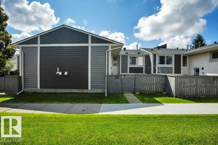 Property Photo: 633 Willow Crest NW AB T5T 2K7