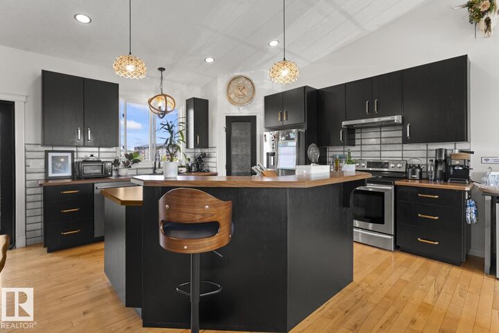 Property Photo: 4804 64 Avenue AB T9M 0A9