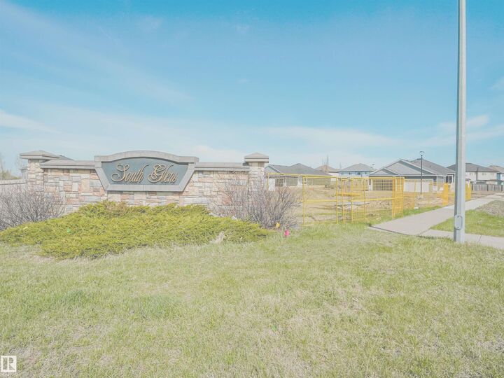Property Photo:  7800 94 Street 14  AB T8R 2S3 