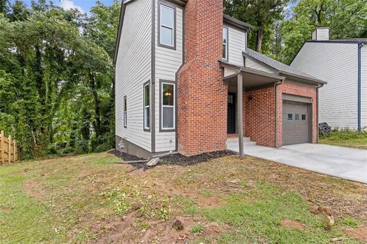 Property Photo: 1111 Pin Oak Drive GA 30084