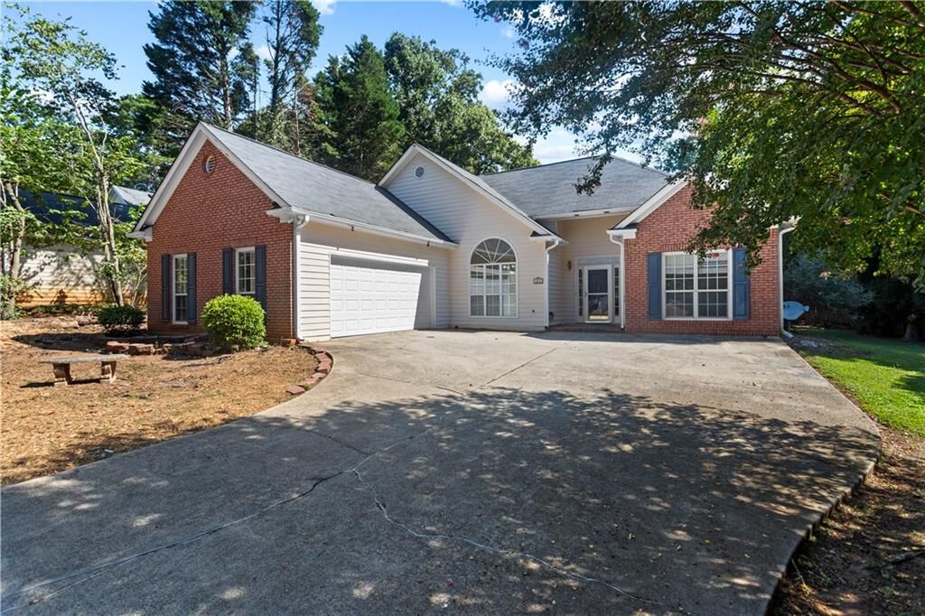 Property Photo: 965 Dogwood Park Drive GA 30046