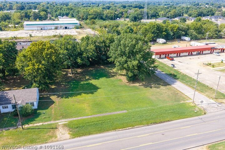 Property Photo:  586 W Main Street  AR 72927 
